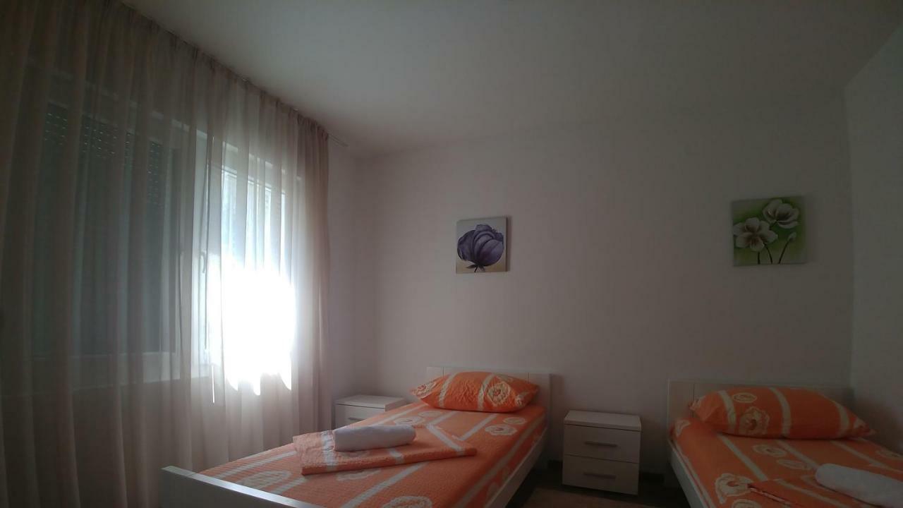 City Mid Mostar Apartment Luaran gambar